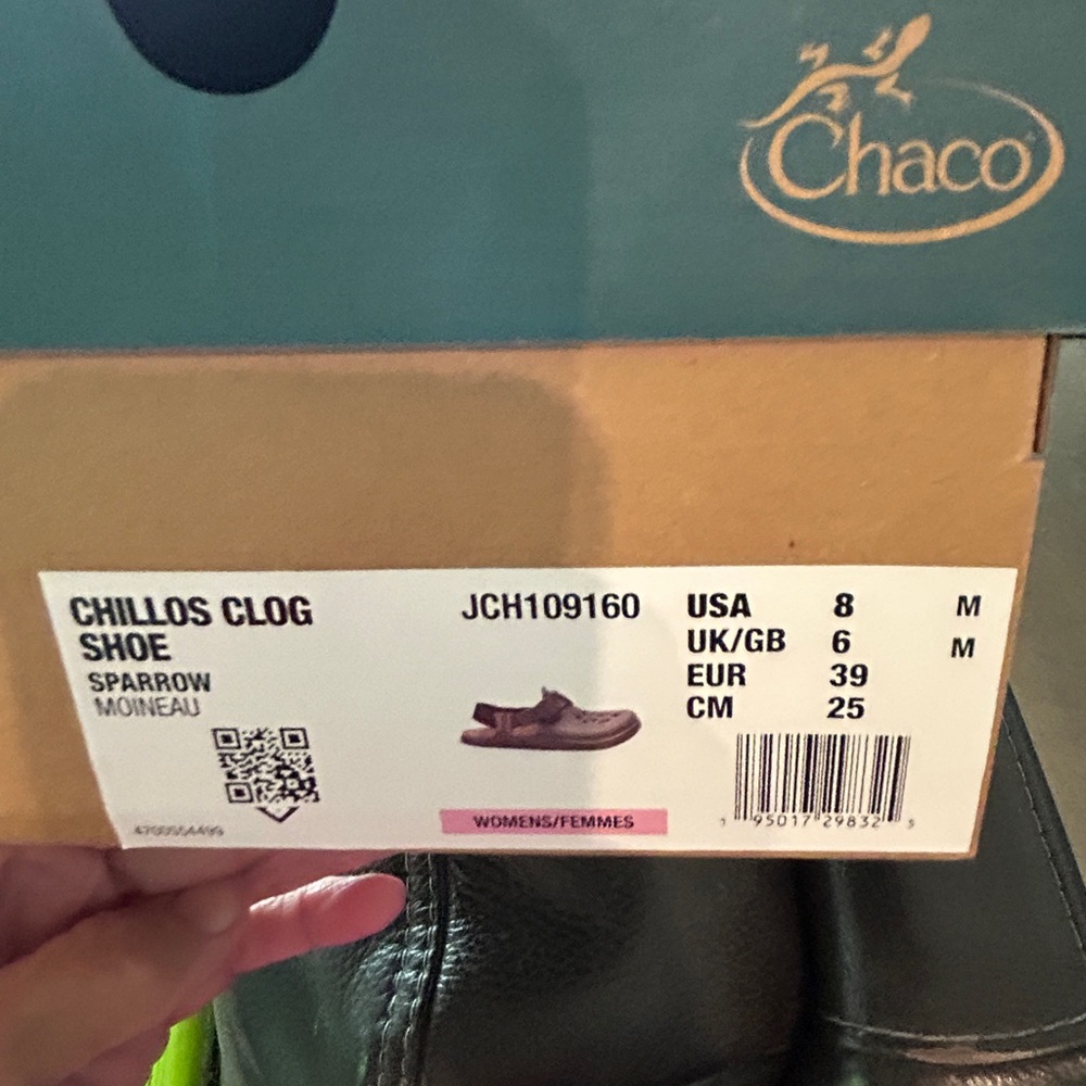 Chaco women’s size 8  NWOT